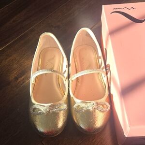 Nina Gold Kids Dress Shoes with Bow